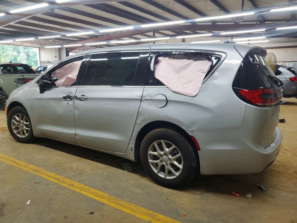 2026 CHRYSLER PACIFICA SELECT — Фото 2 из 13