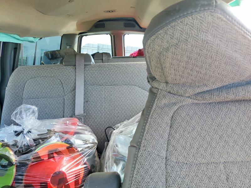 2025 CHEVROLET EXPRESS G2500 LS PASSENGER VAN — Фото 10 из 13