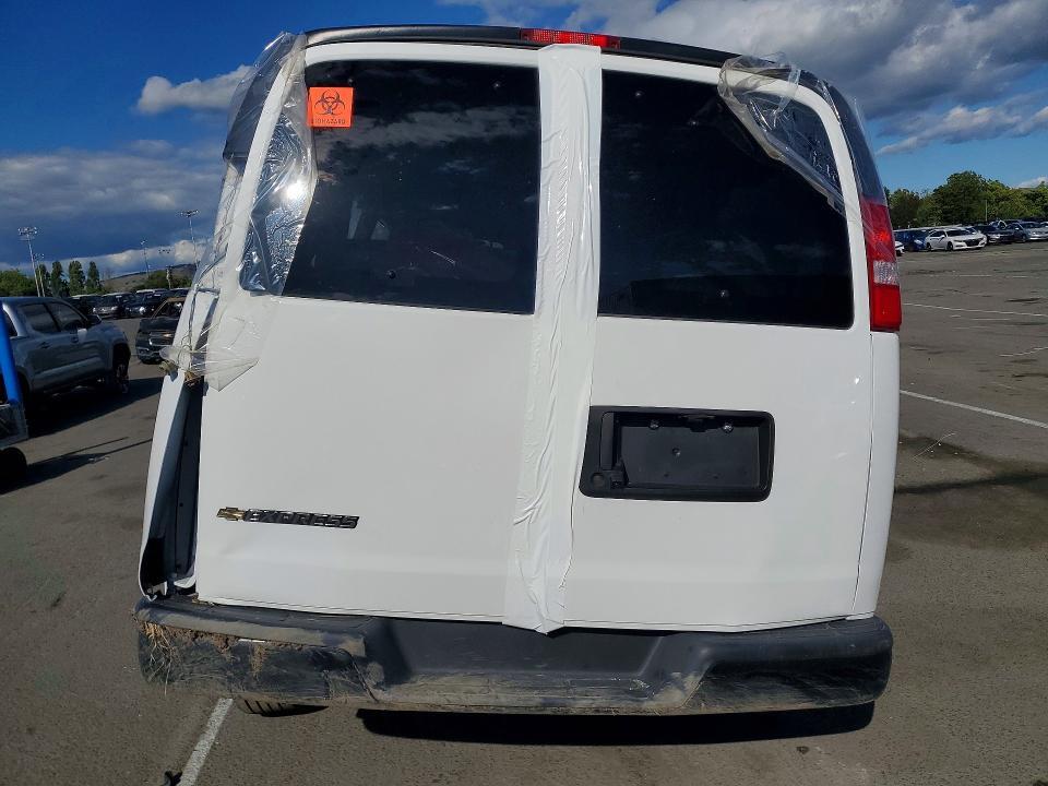 2025 CHEVROLET EXPRESS G2500 LS PASSENGER VAN — Фото 6 из 13