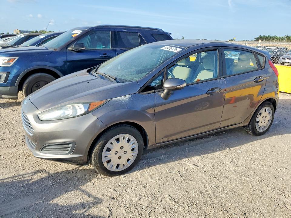2014 FORD FIESTA SE