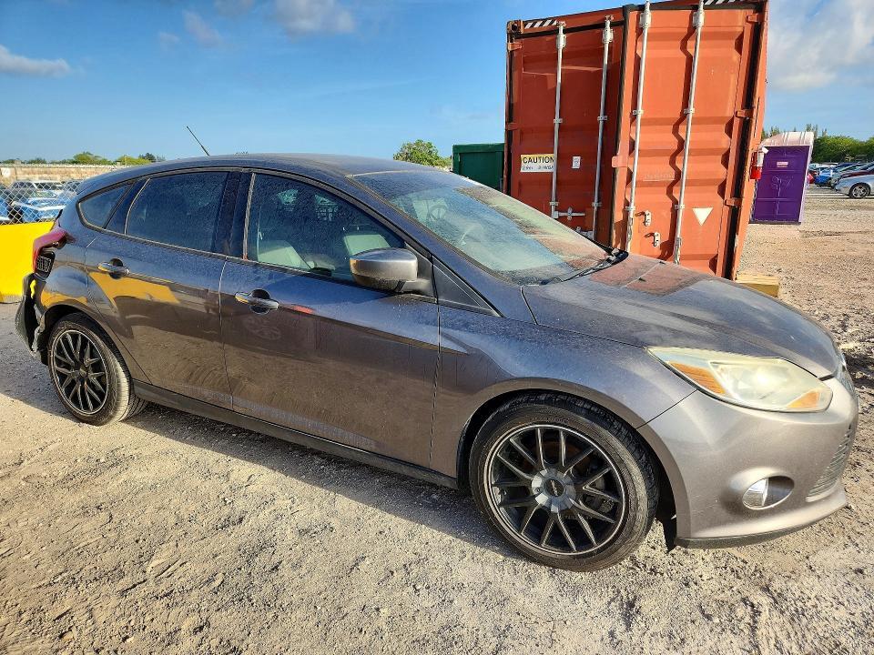 2012 FORD FOCUS SE — Фото 4 из 12