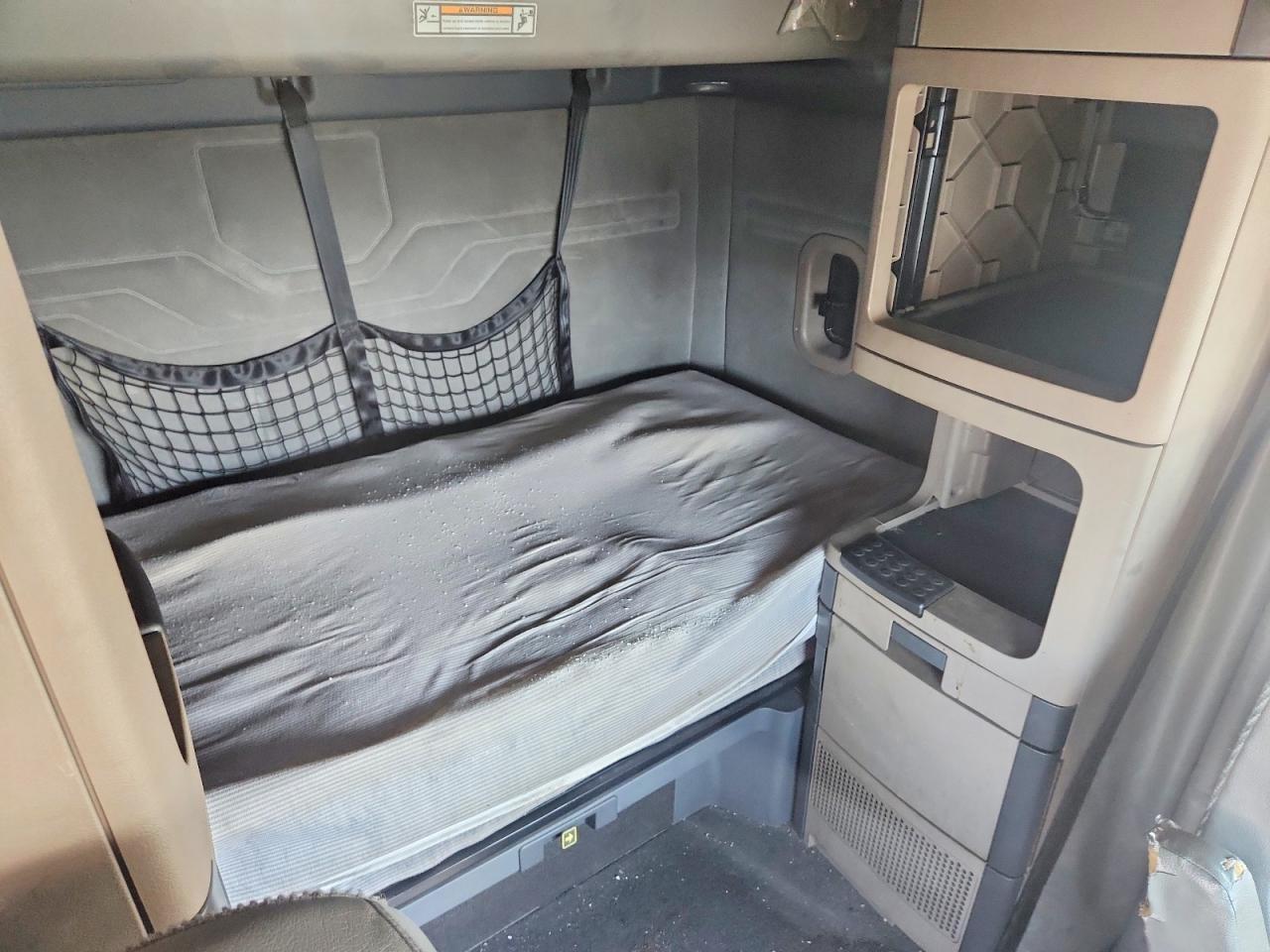 2015 FREIGHTLINER CASCADIA 125 SEMI TRUCK — Фото 6 из 10