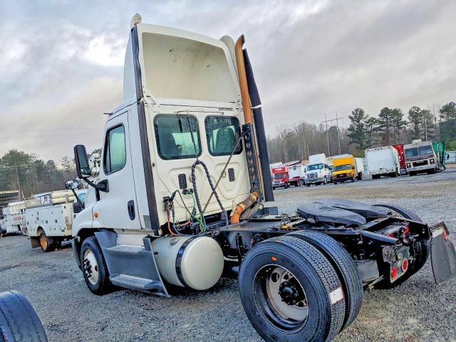 2016 FREIGHTLINER CASCADIA 125 SEMI TRUCK — Фото 9 из 10