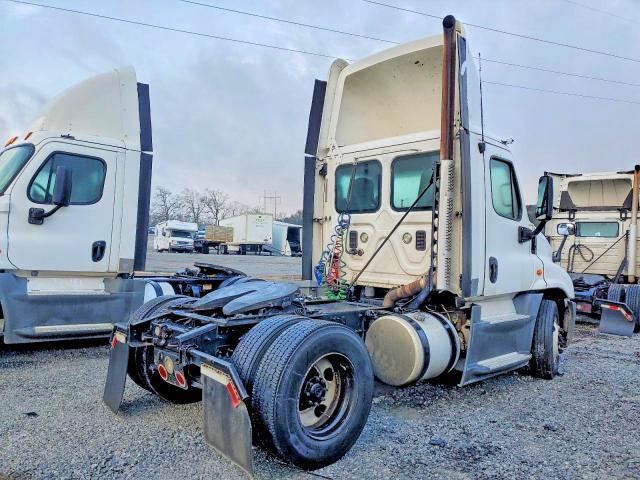 2016 FREIGHTLINER CASCADIA 125 SEMI TRUCK — Фото 6 из 10