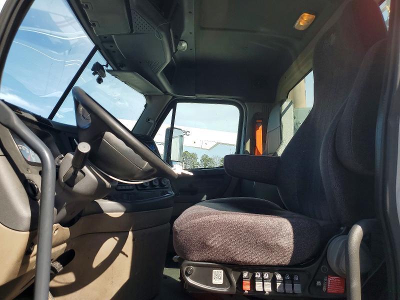 2016 FREIGHTLINER CASCADIA 125 SEMI TRUCK — Фото 5 из 10