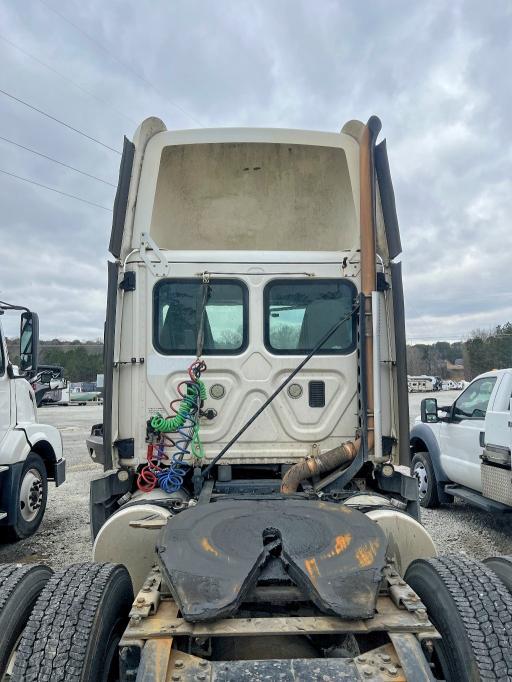 2016 FREIGHTLINER CASCADIA 125 SEMI TRUCK — Фото 6 из 10