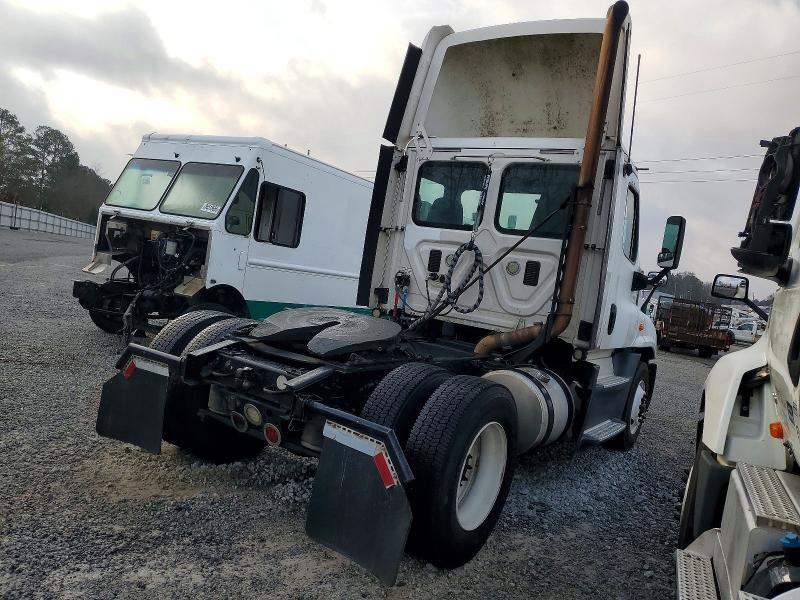 2016 FREIGHTLINER CASCADIA 125 SEMI TRUCK — Фото 4 из 10