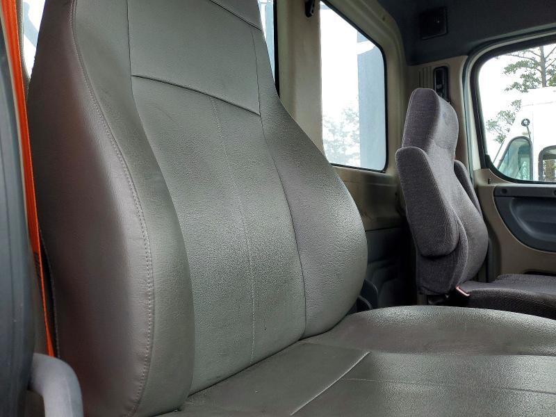 2016 FREIGHTLINER CASCADIA 125 SEMI TRUCK — Фото 6 из 10