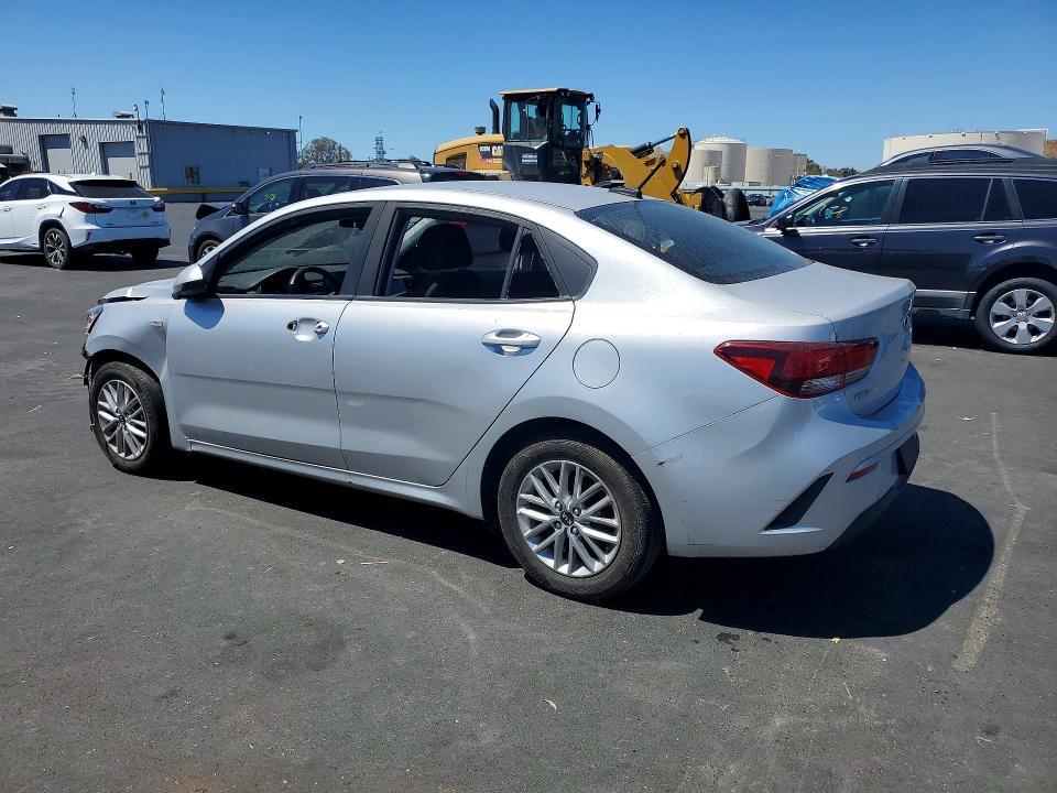 2021 KIA RIO LX — Фото 2 из 12