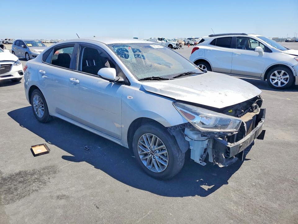 2021 KIA RIO LX — Фото 4 из 12