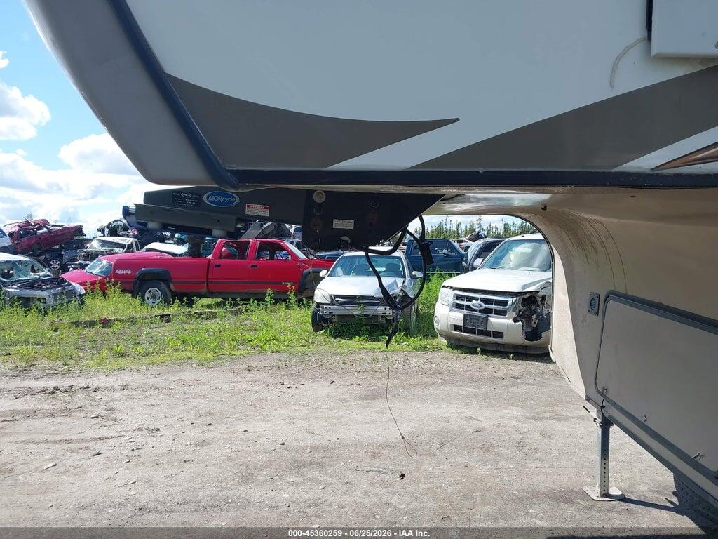 4V0FC2927FG005977 2015 CROSSROADS 29RS photo no. 10