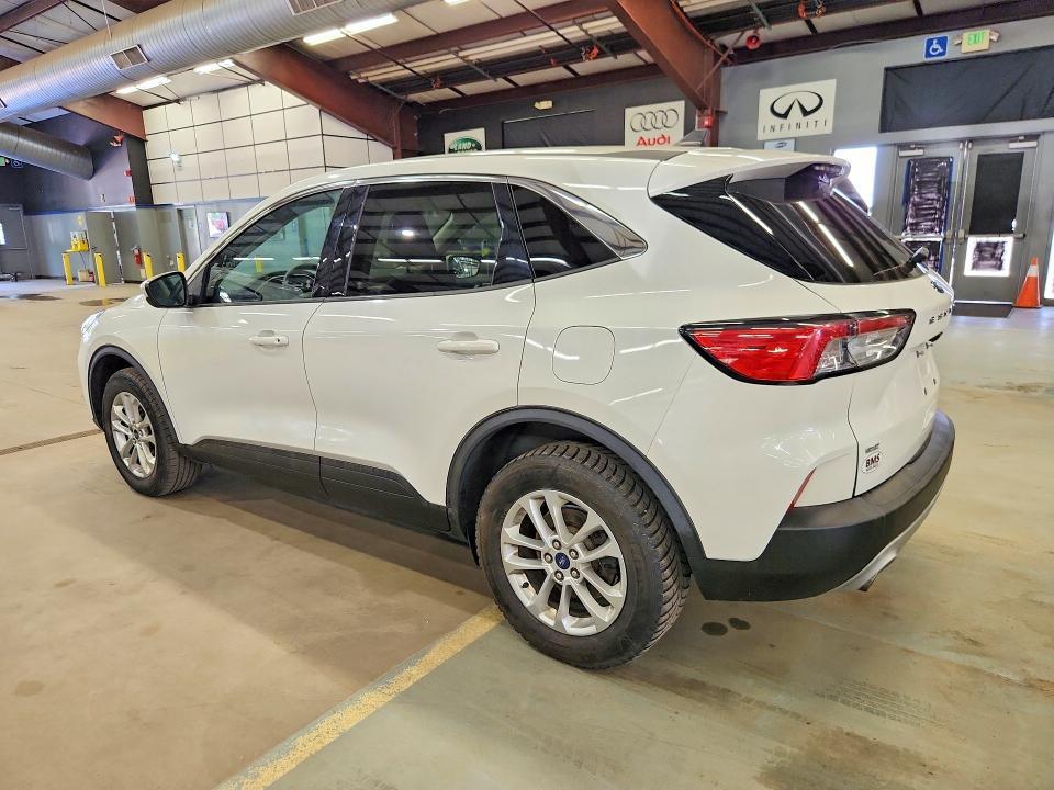 1FMCU9G63LUB46496 2020 FORD ESCAPE photo no. 2