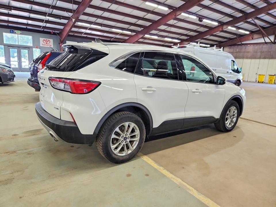 1FMCU9G63LUB46496 2020 FORD ESCAPE photo no. 3