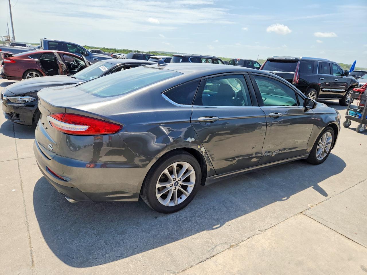 2020 FORD FUSION SE — Фото 3 из 12