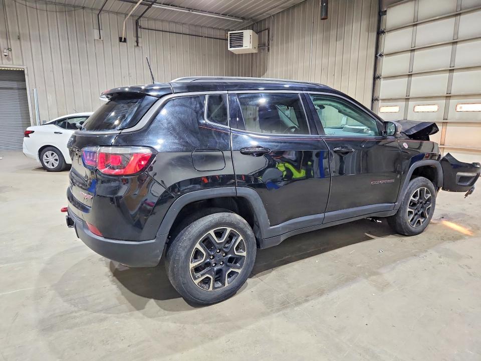 2020 JEEP COMPASS TRAILHAWK — Фото 3 из 13
