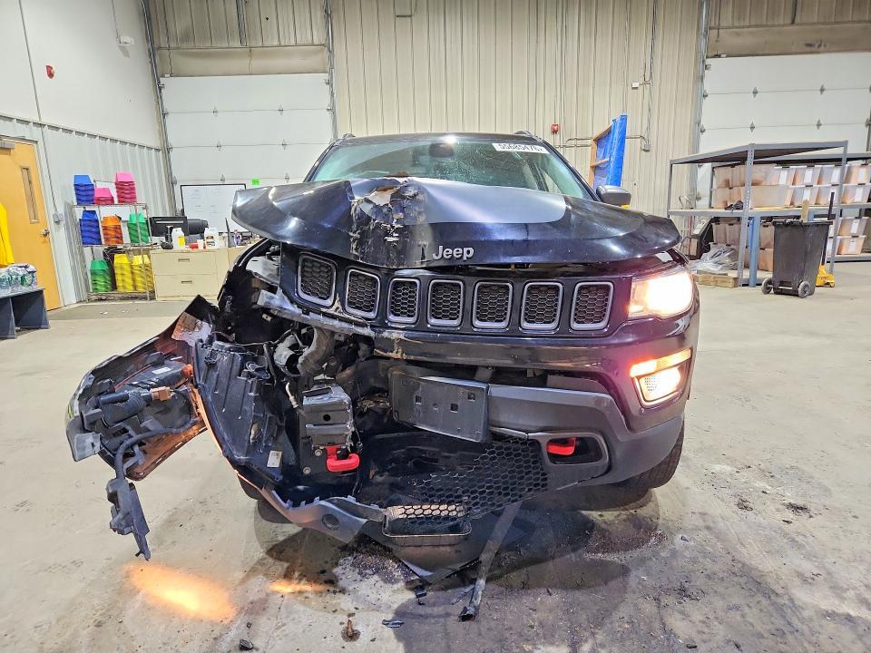 2020 JEEP COMPASS TRAILHAWK — Фото 5 из 13