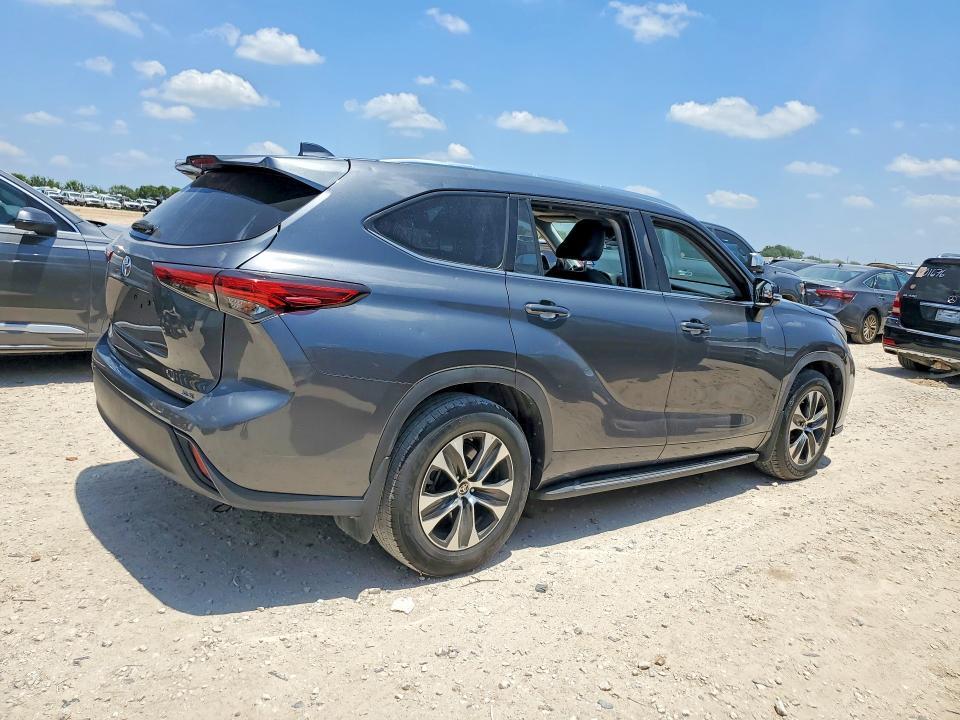 2020 TOYOTA HIGHLANDER XLE — Фото 3 из 12