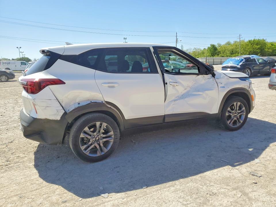 2021 KIA SELTOS LX — Фото 3 из 13