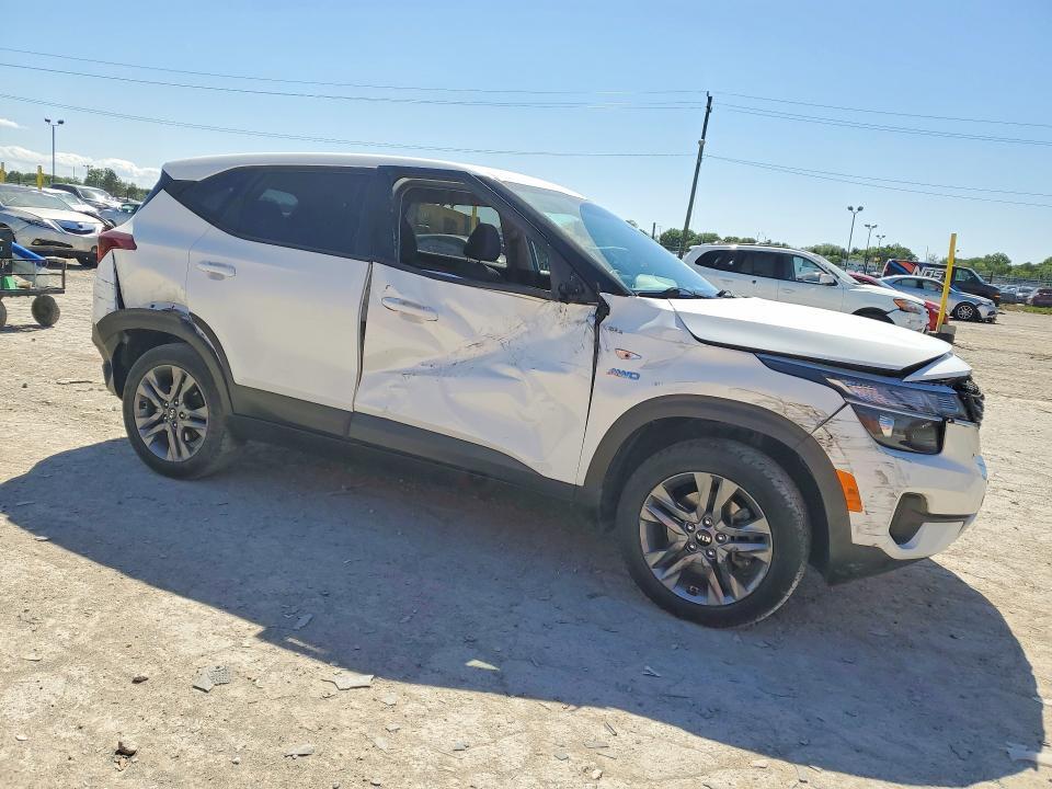 2021 KIA SELTOS LX — Фото 4 из 13