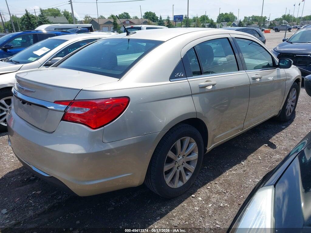 1C3CCBBG9EN114152 2014 CHRYSLER 200 photo no. 4