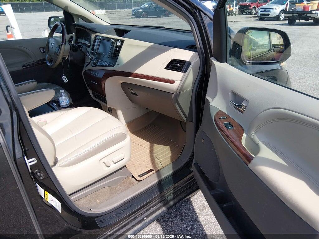 5TDDK3DC3BS024956 2011 TOYOTA SIENNA photo no. 5