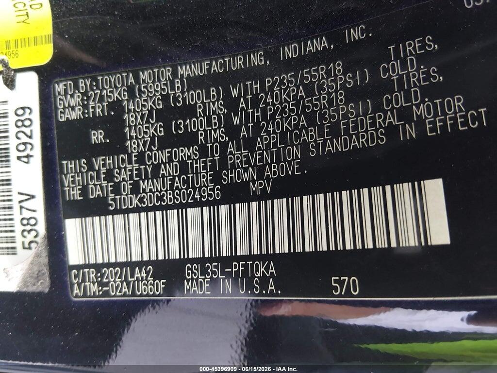 5TDDK3DC3BS024956 2011 TOYOTA SIENNA photo no. 9