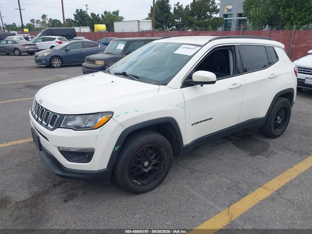 3C4NJCBB8HT653077 2017 JEEP COMPASS photo no. 2