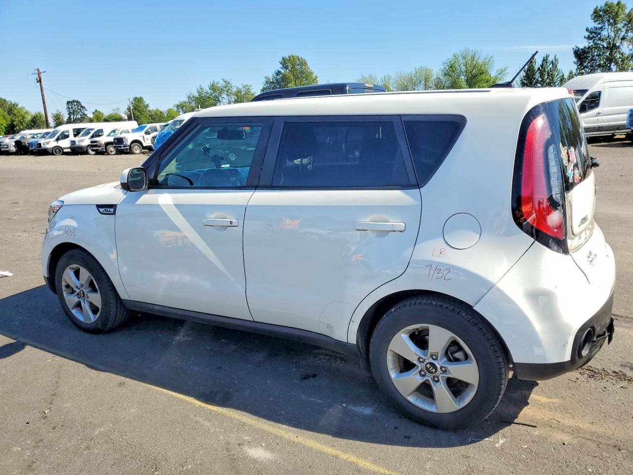 KNDJN2A2XK7915532 2019 KIA SOUL photo no. 2