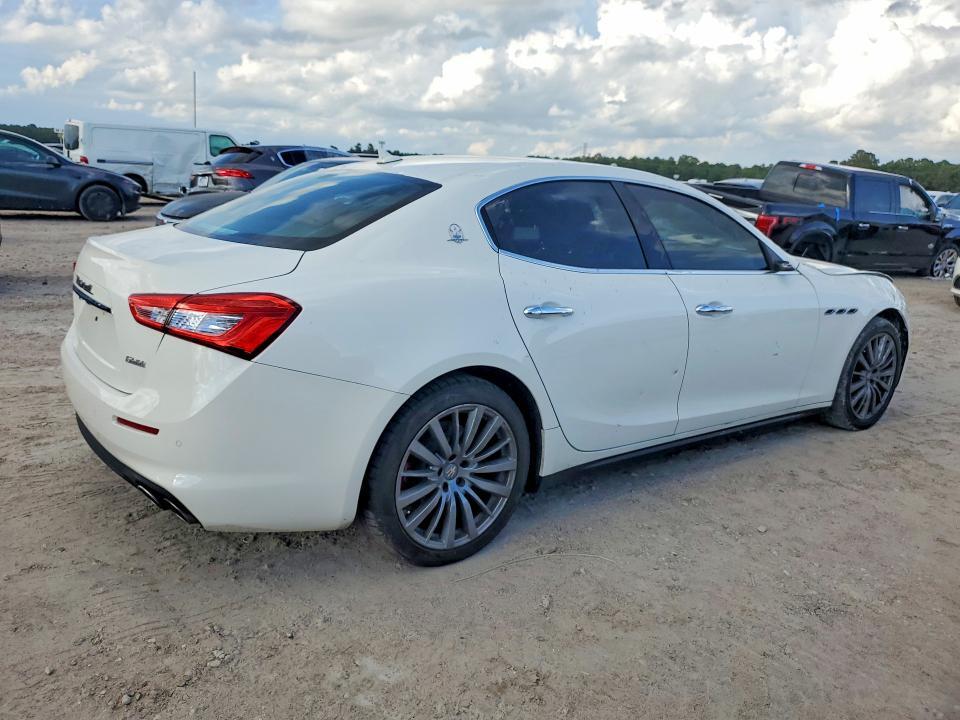 2019 MASERATI GHIBLI — Фото 3 из 12