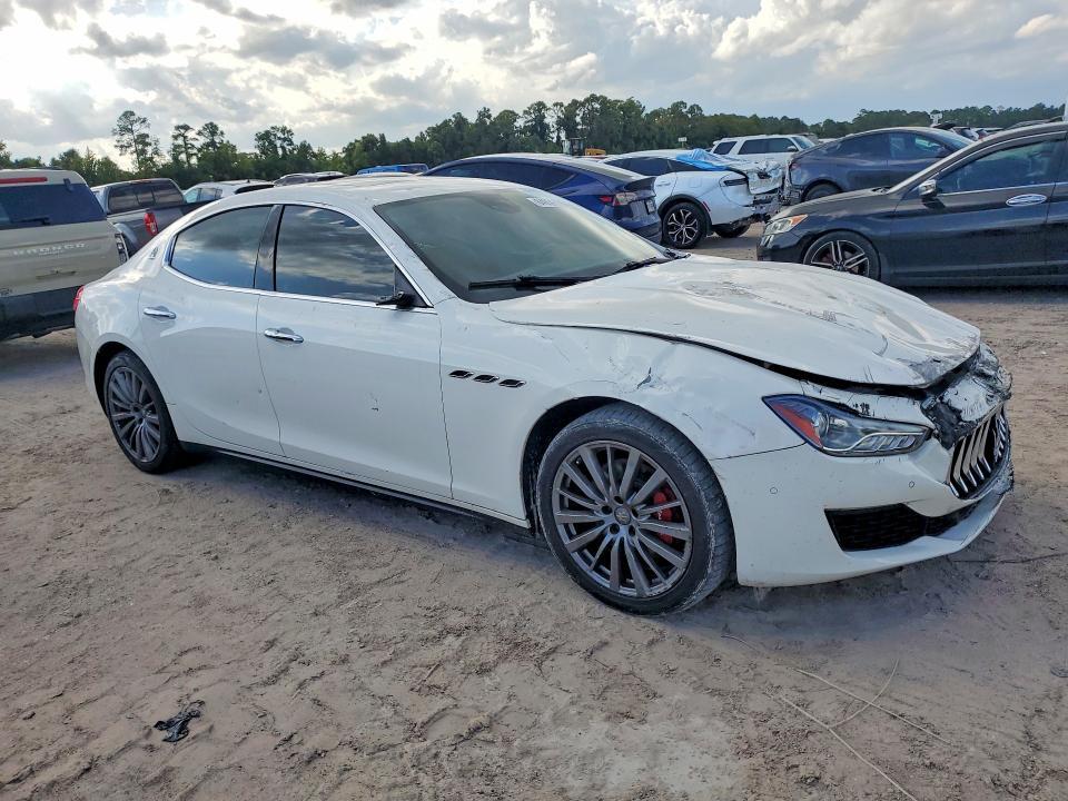 2019 MASERATI GHIBLI — Фото 4 из 12