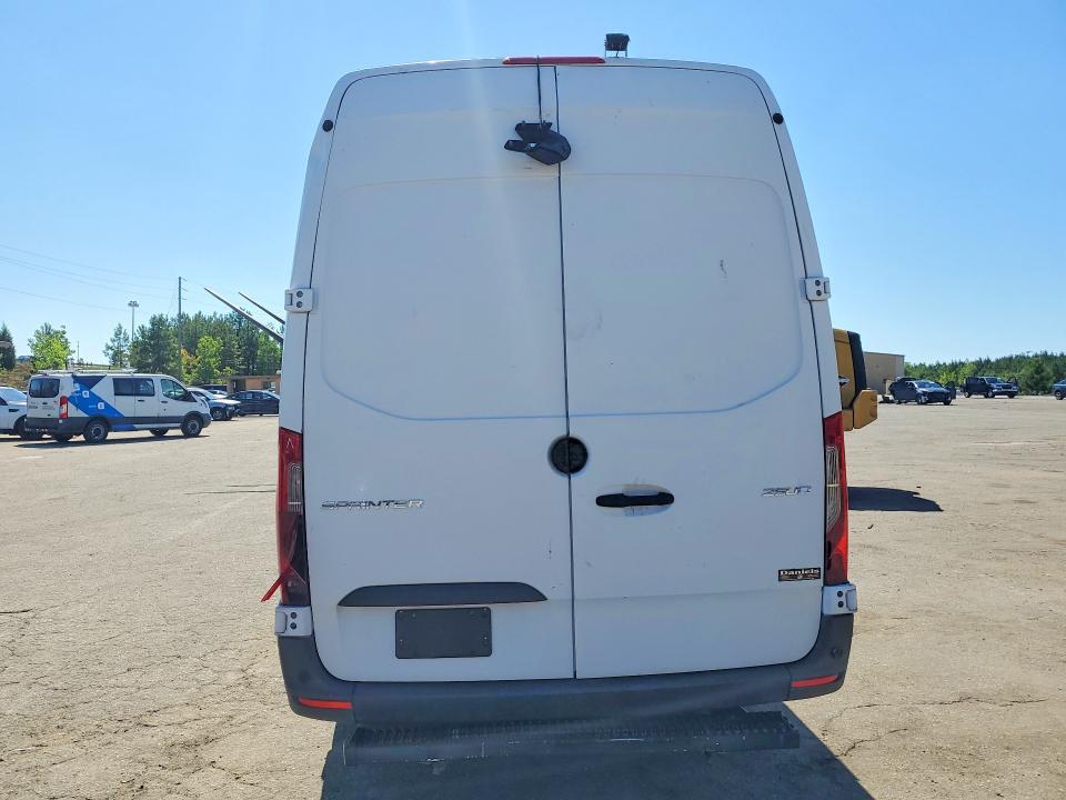 2019 MERCEDES-BENZ SPRINTER 2500 — Фото 6 из 12