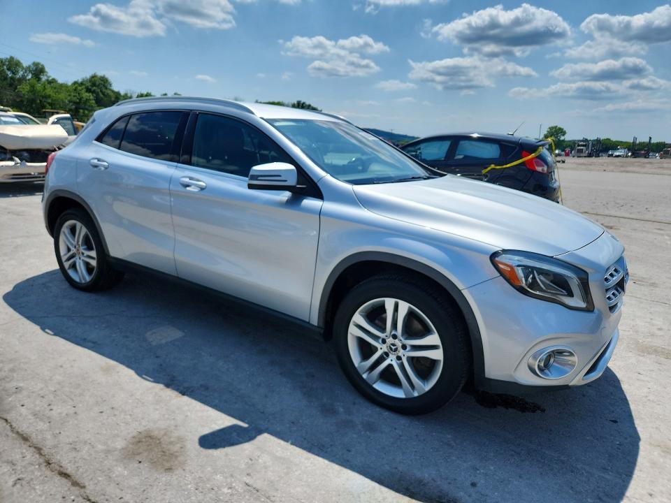 2019 MERCEDES-BENZ GLA 250 — Фото 4 из 12