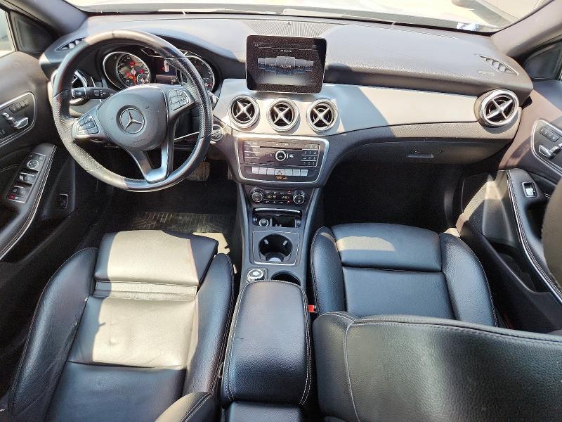 2019 MERCEDES-BENZ GLA 250 — Фото 8 из 12