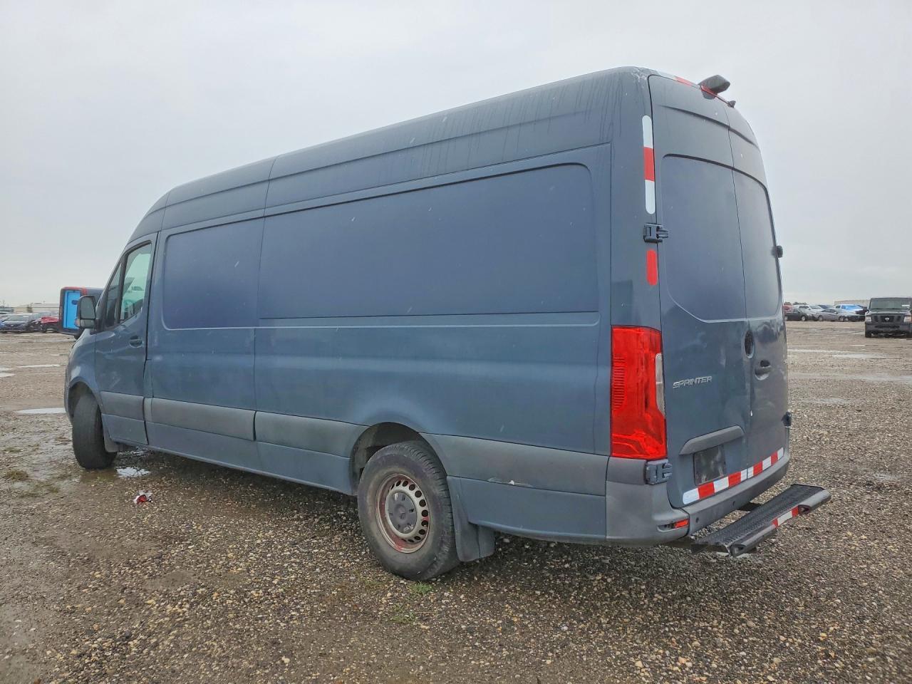 2019 MERCEDES-BENZ SPRINTER 2500 — Фото 2 из 13