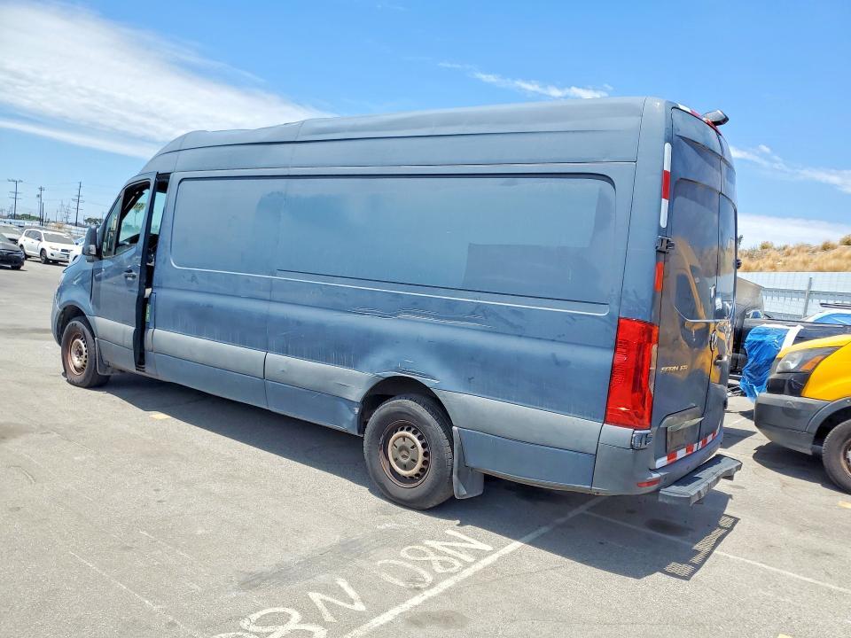 2019 MERCEDES-BENZ SPRINTER 2500/3500 DELIVERY VAN — Фото 2 из 12