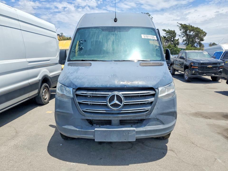 2019 MERCEDES-BENZ SPRINTER 2500/3500 DELIVERY VAN — Фото 5 из 12