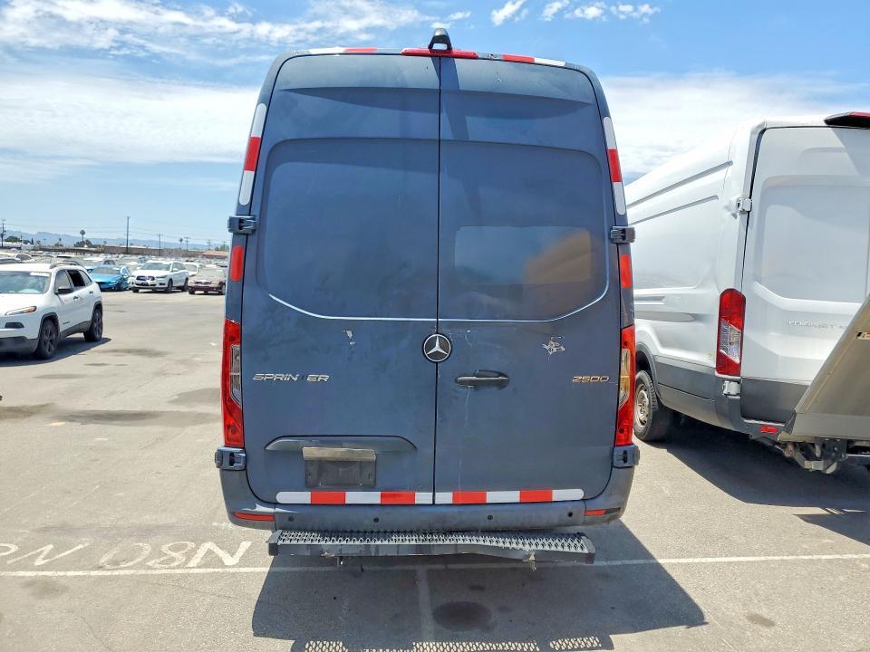 2019 MERCEDES-BENZ SPRINTER 2500/3500 DELIVERY VAN — Фото 6 из 12