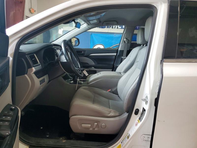 2019 TOYOTA HIGHLANDER LE PLUS — Фото 7 из 13