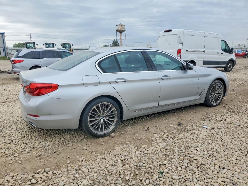 2017 BMW 540 XI — Фото 3 из 12
