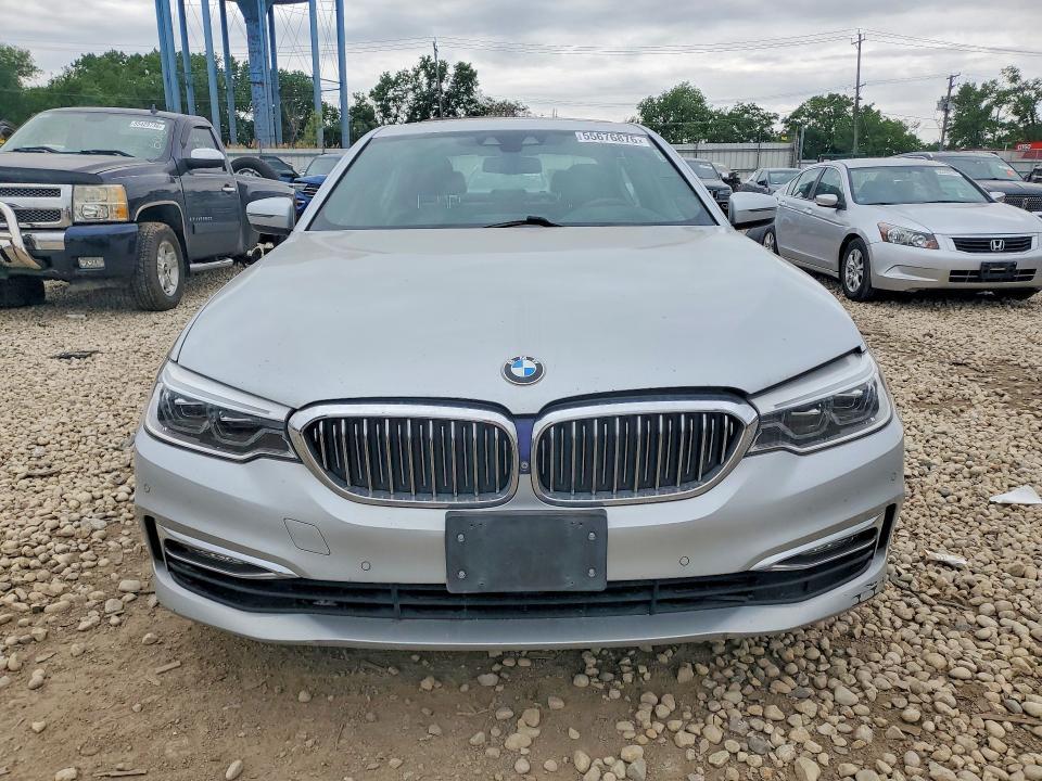 2017 BMW 540 XI — Фото 5 из 12