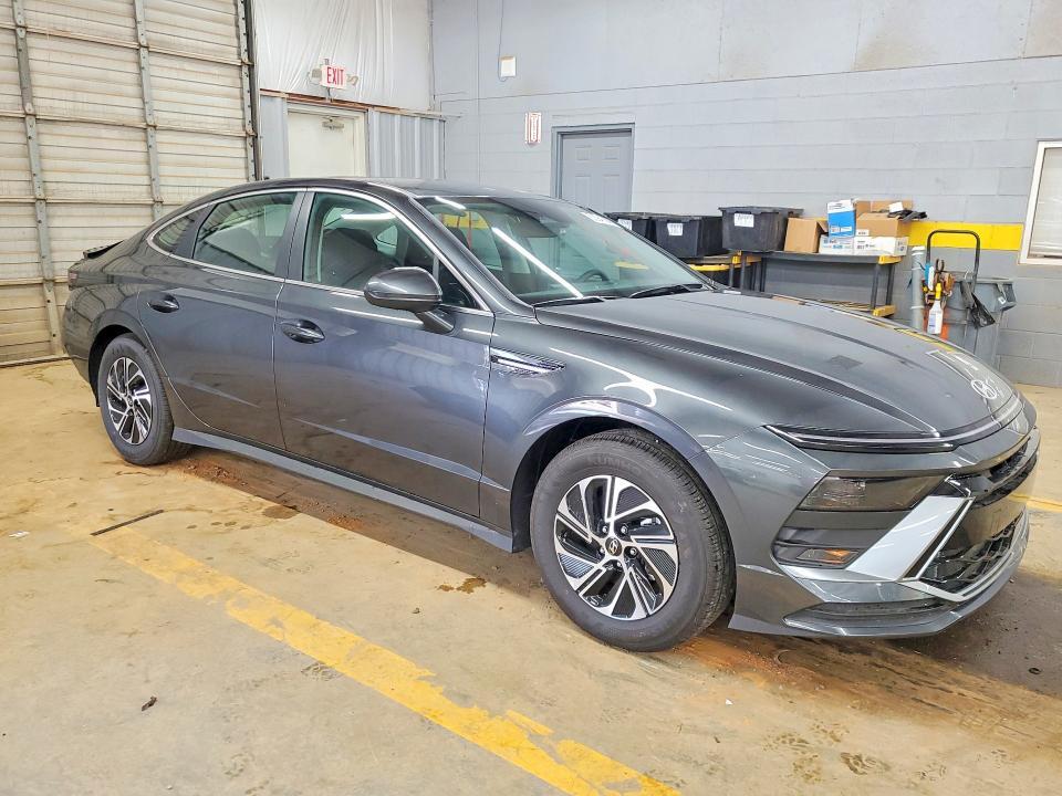 2026 HYUNDAI SONATA HYBRID BLUE — Фото 4 из 12