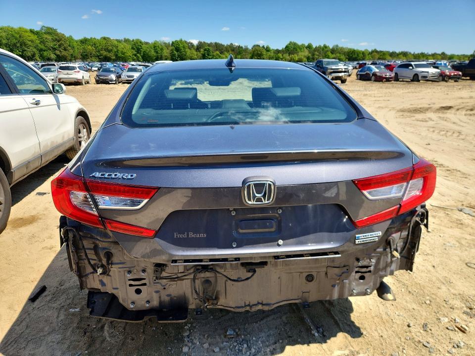 2018 HONDA ACCORD TOURING HYBRID — Фото 6 из 12