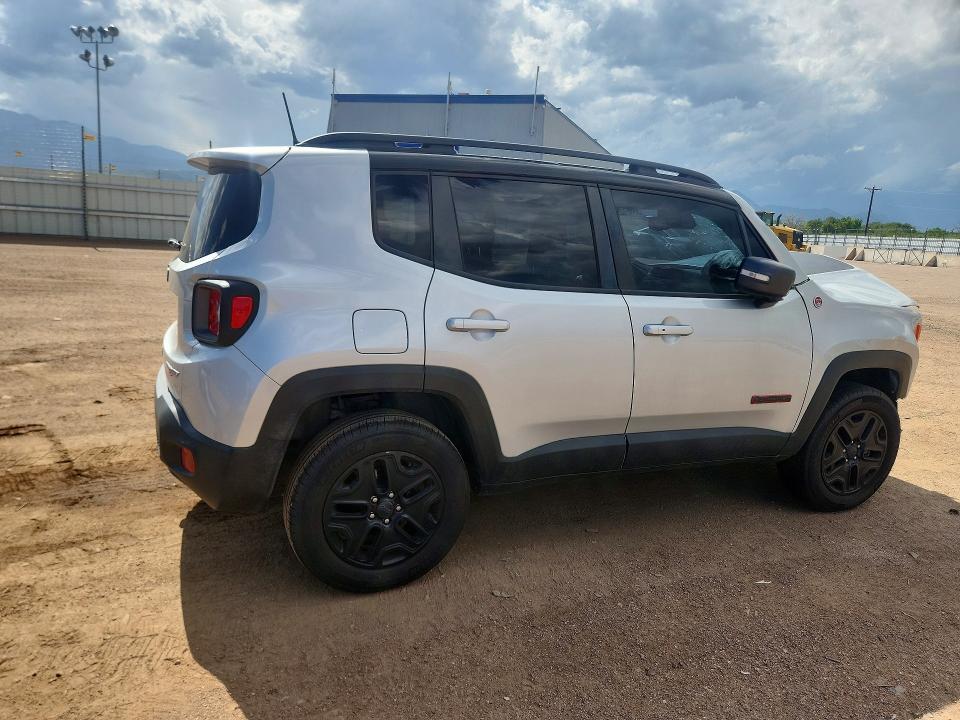 ZACCJBCB9JPH15552 2018 JEEP RENEGADE photo no. 3