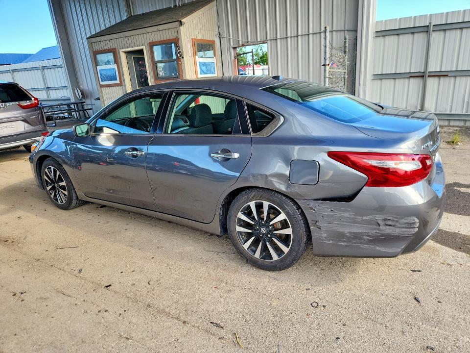1N4AL3AP6JC120450 2018 NISSAN ALTIMA photo no. 2