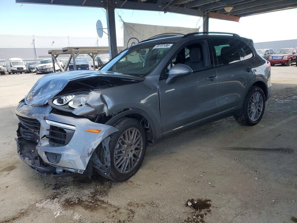 WP1AA2A25JKA04742 2018 PORSCHE CAYENNE photo no. 1