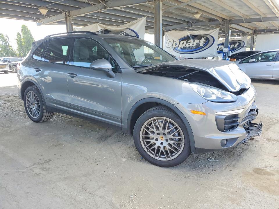 WP1AA2A25JKA04742 2018 PORSCHE CAYENNE photo no. 4