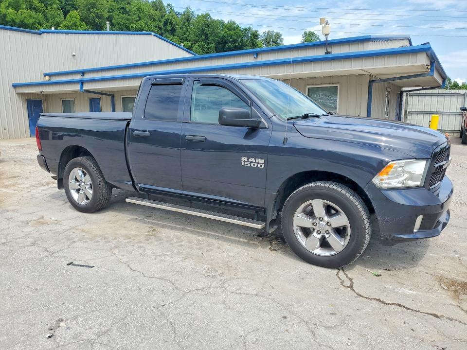 1C6RR7FG3JS320307 2018 RAM 1500 photo no. 4