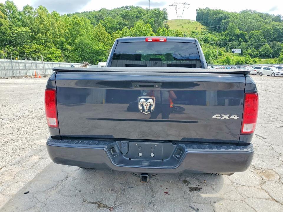 1C6RR7FG3JS320307 2018 RAM 1500 photo no. 6