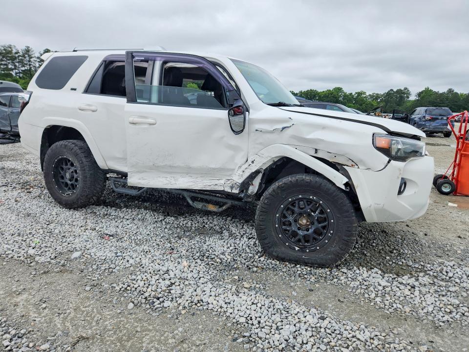 2018 TOYOTA 4RUNNER SR5 PREMIUM — Фото 4 из 14