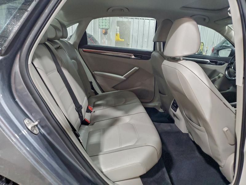 1VWBA7A31JC021878 2018 VOLKSWAGEN PASSAT photo no. 10